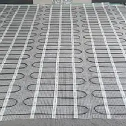 2. Öntapadó fűtőszőnyeg fektetése